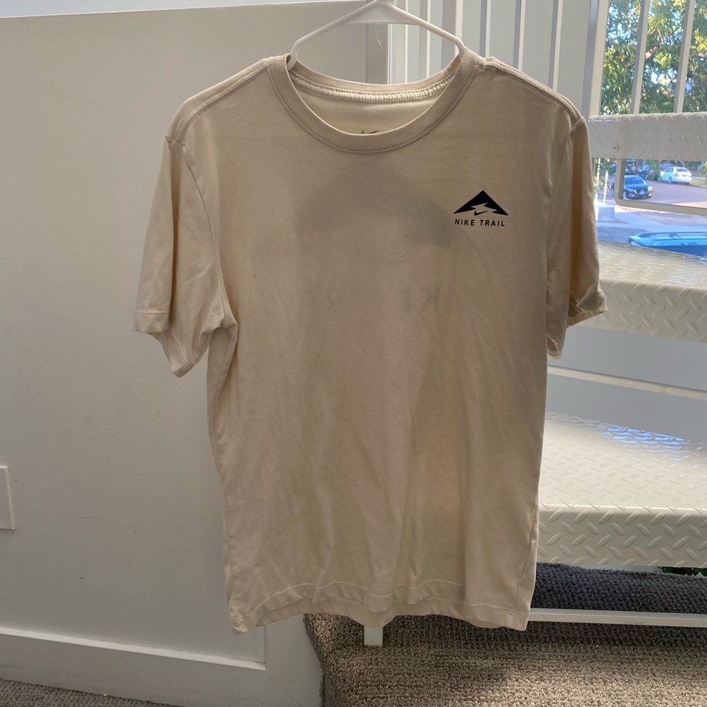 Nike Trail Tee